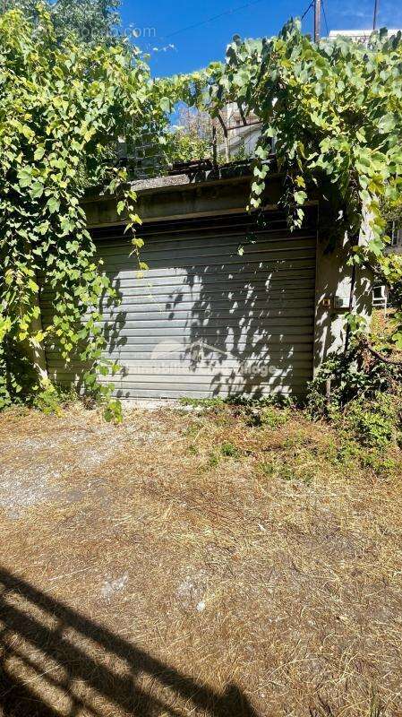 Maison mitoyenne avec 2 appartements, une cave et un garage - photo 12