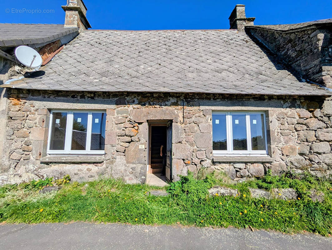 Maison à SAINT-PROJET-DE-SALERS