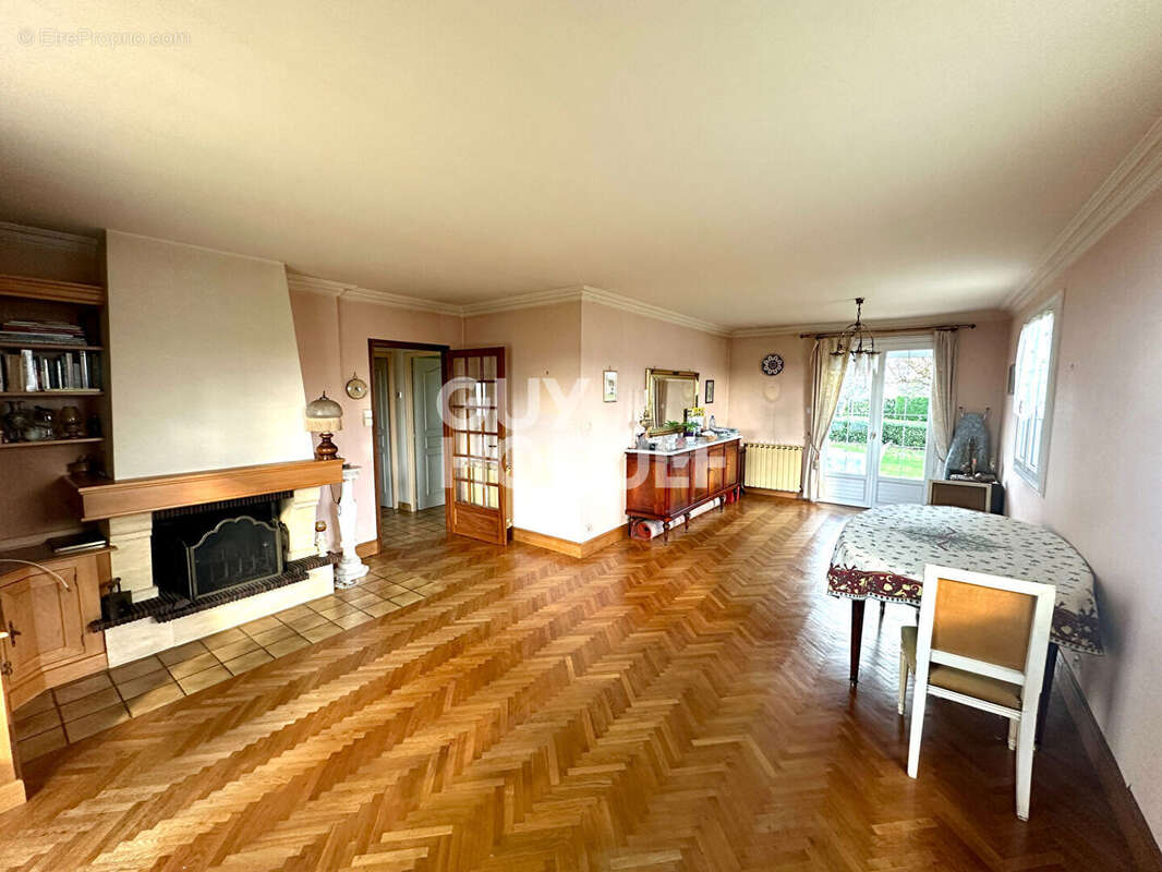 Maison à FONTENAY-LE-COMTE