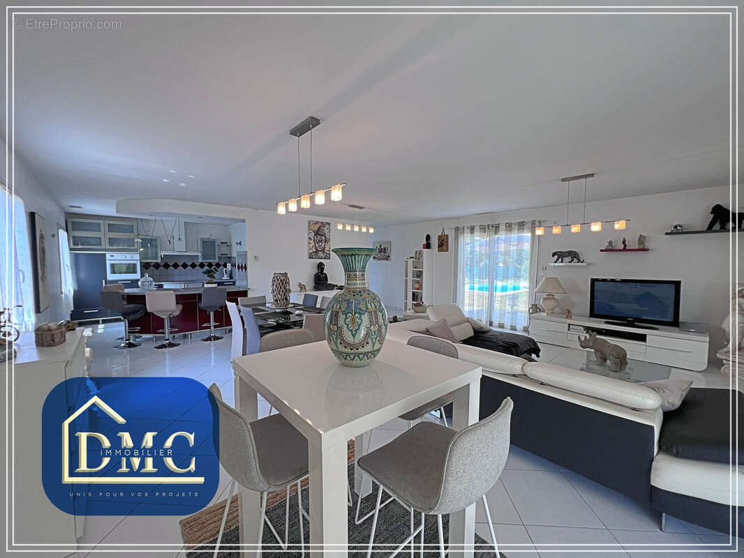 Belle maison familiale de 186 m2 avec piscine, studios indépendants et grand terrain paysagé - photo 3