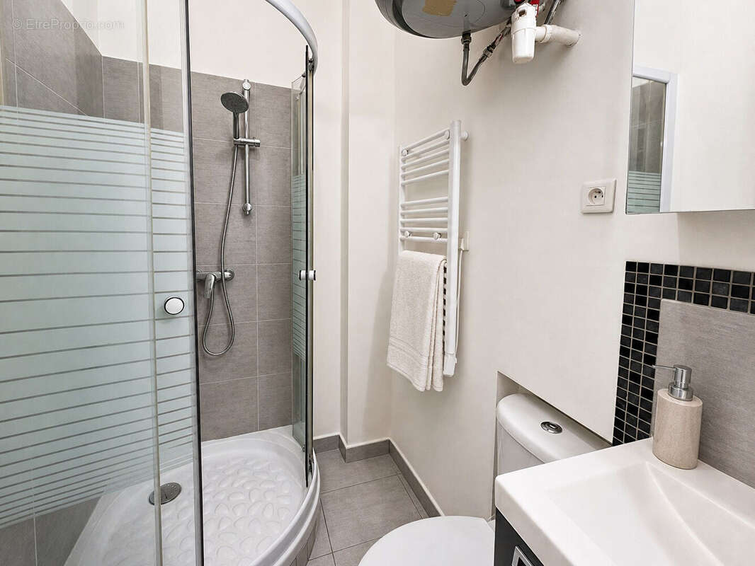 Appartement à MARSEILLE-1E
