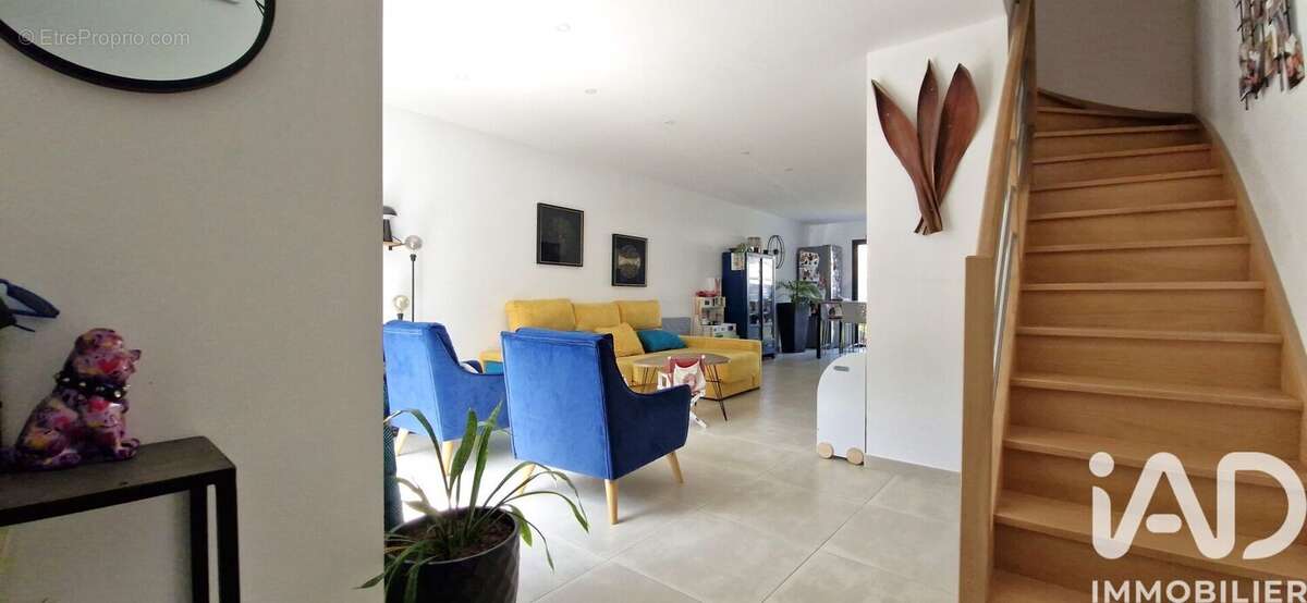Maison 91 m² à Saint-Leger-Les-Vignes  - photo 4