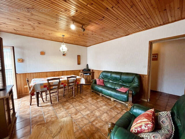 Appartement à SARRANCOLIN