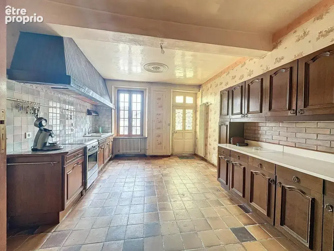 Grande maison de famille avec dépendances - photo 2