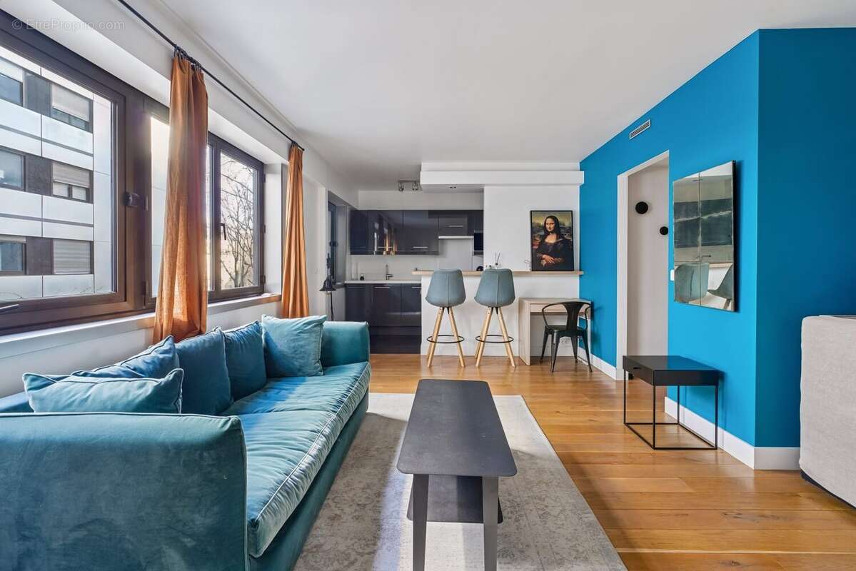 Appartement à PARIS-8E