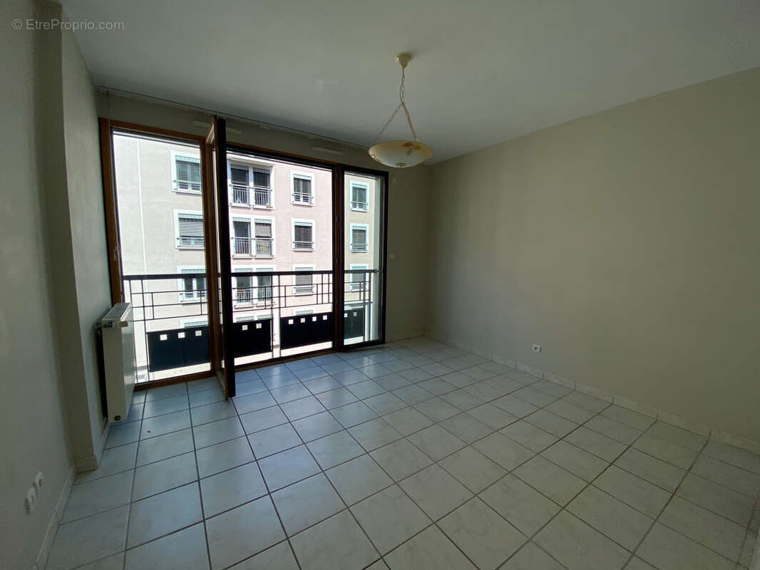 Appartement à LYON-9E