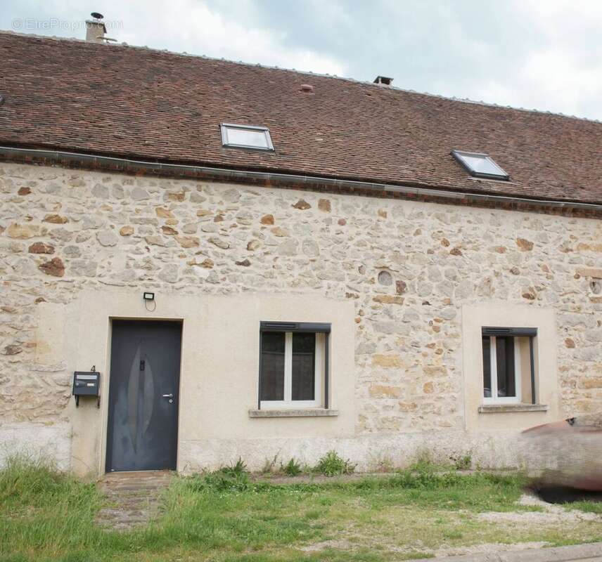 Maison à PERCENEIGE