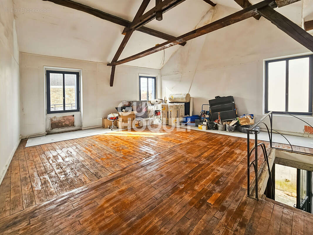 Maison à CHAUMES-EN-BRIE