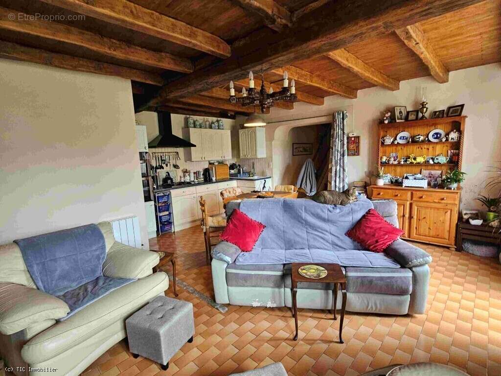 Maison à VILLEFAGNAN