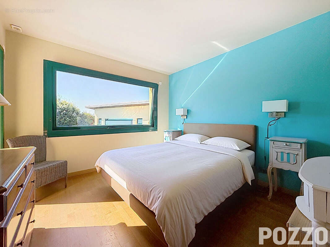 Élégance contemporaine aux portes de Granville , Villa d'exception avec piscine, prestations haut de gamme et performance énergé - photo 11