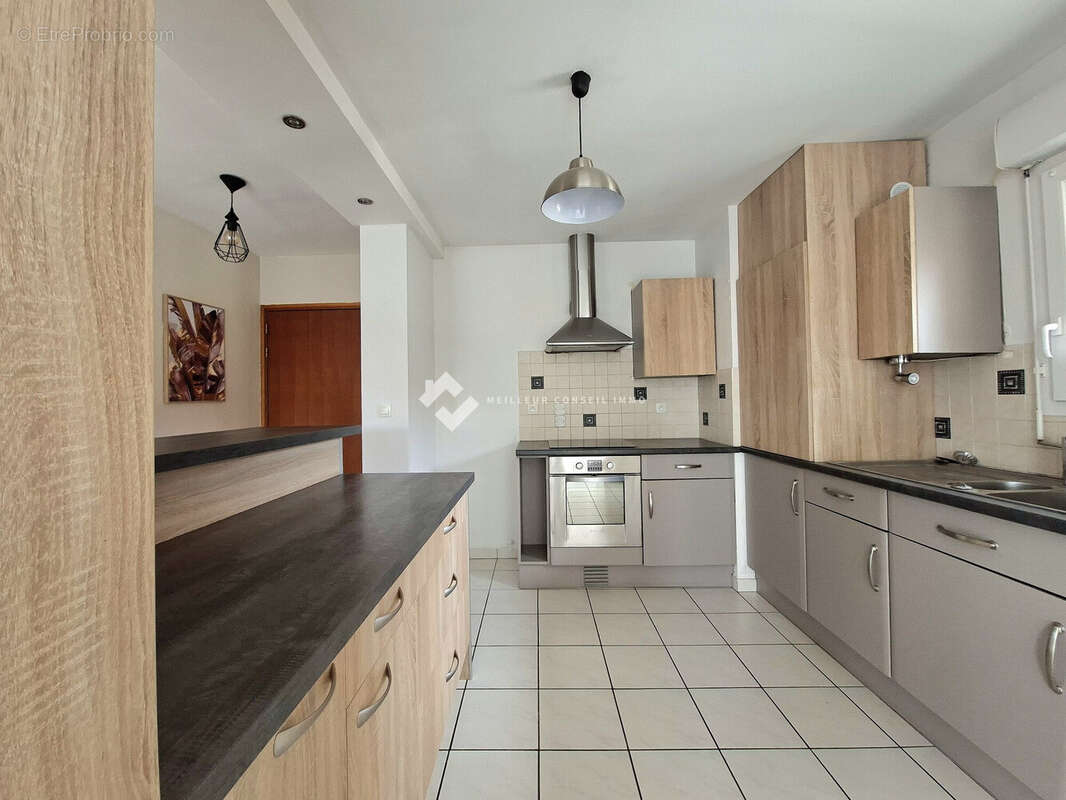 Appartement 67 m² à La Roche-Sur-Foron  - photo 3