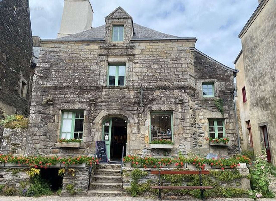 Maison à ROCHEFORT-EN-TERRE