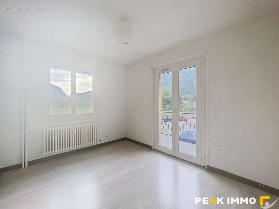 SAINT-JEOIRE-EN-FAUCIGNY   Appartement T3 de 60,75 m2 avec balcons, cave et stationnement - photo 7