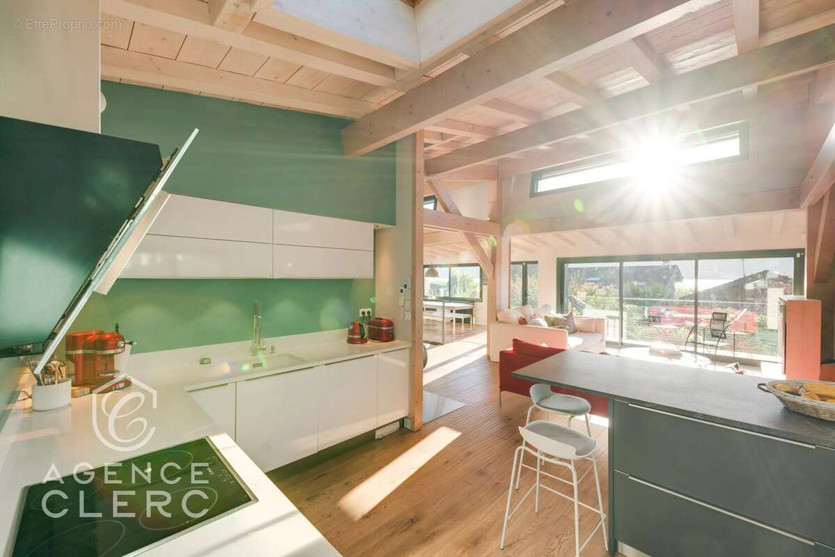 Maison à VEYRIER-DU-LAC