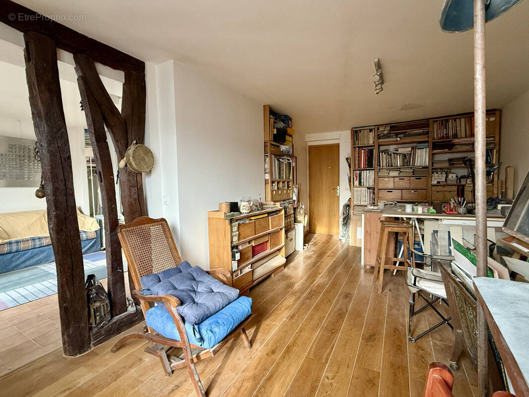 Appartement à PARIS-14E