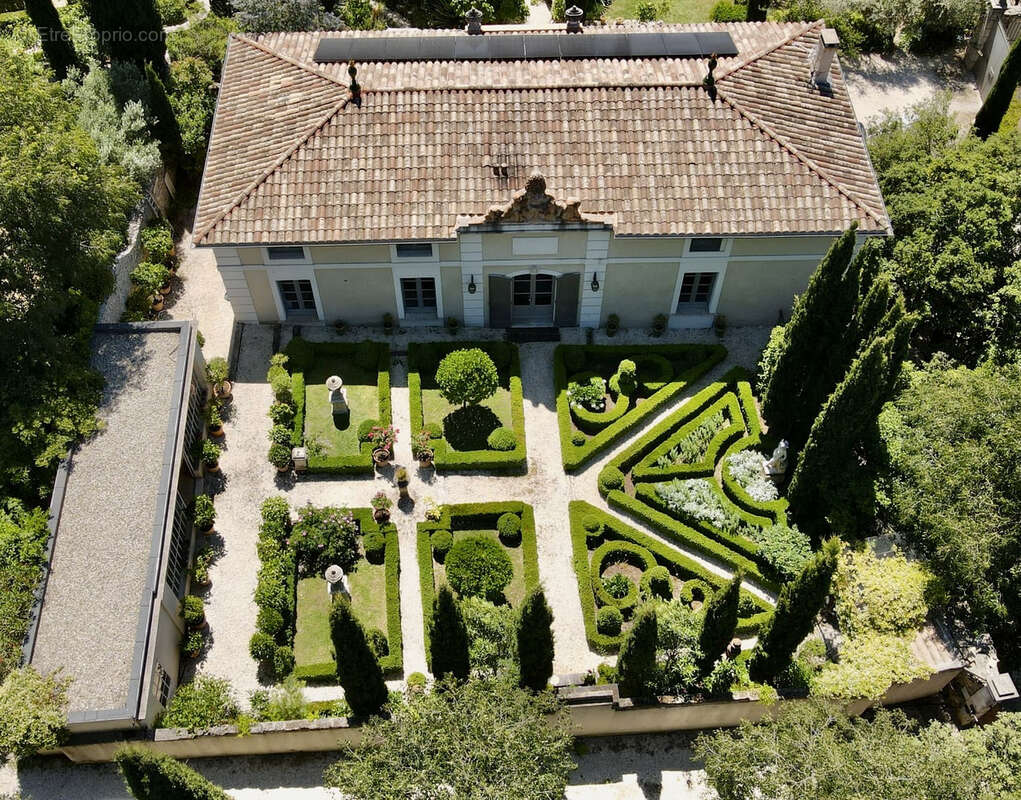 Maison à NIMES