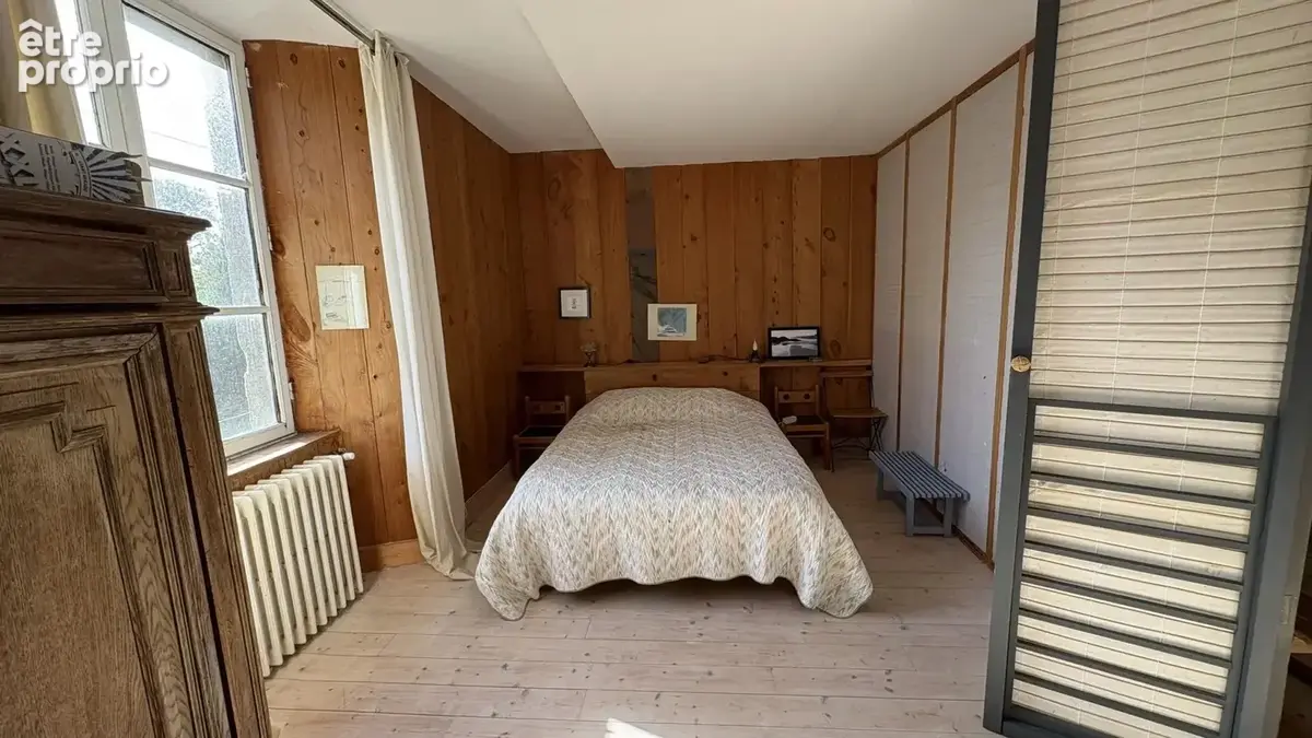 Manoir du xv ème avec dépendances - photo 14