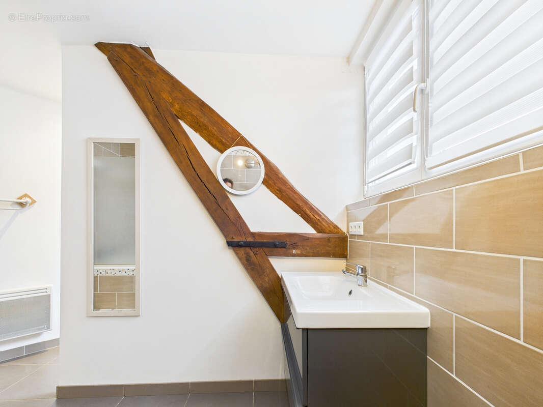 Secteur Saint Martin: Magnifique emplacement pour cet appartement de type 3 composé de 2 chambres - photo 5