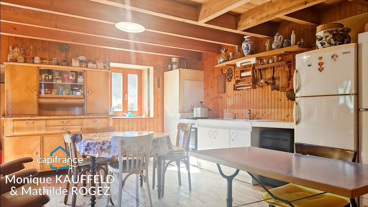 Maison à vendre 4 pièces OLLIERGUES (63) avec jardin, grange et cave - photo 4