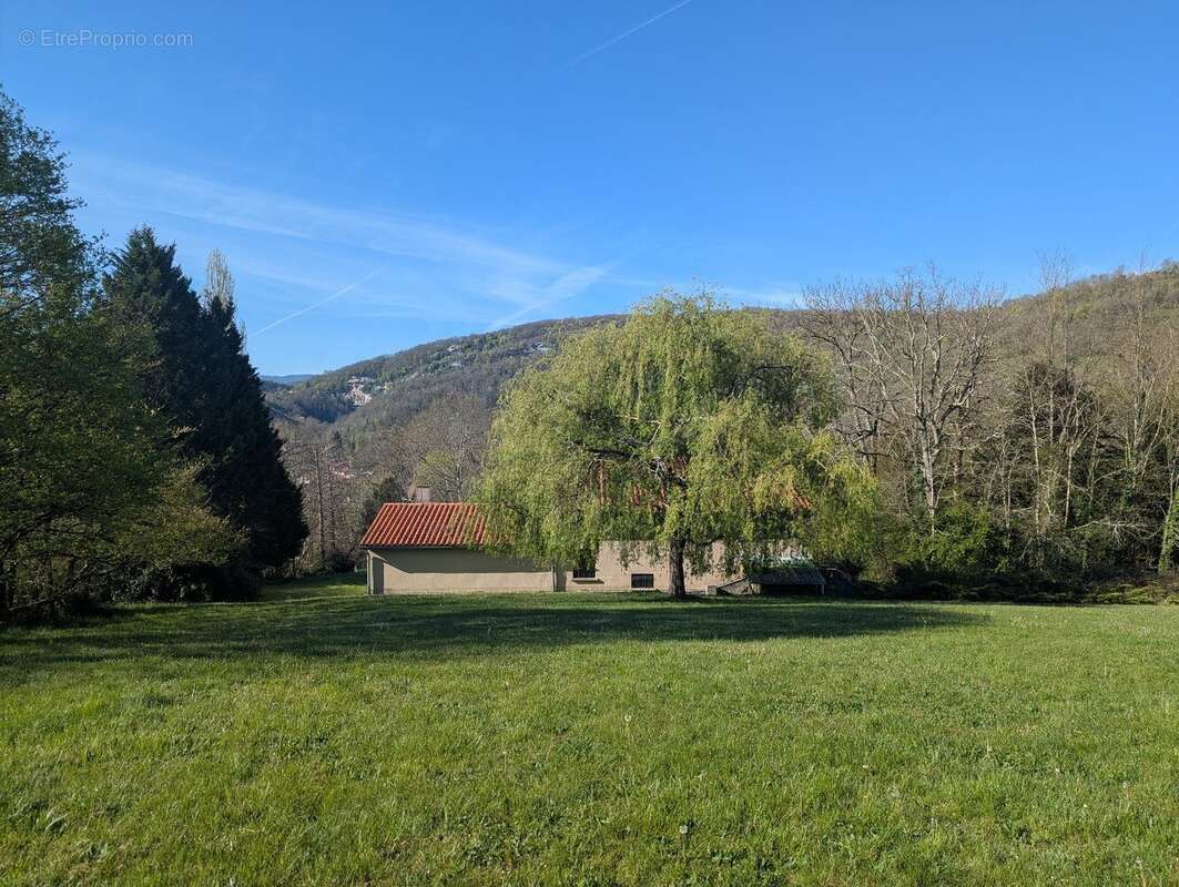 Mas d'azil, 225 m² habitable sur 2 ha - photo 2