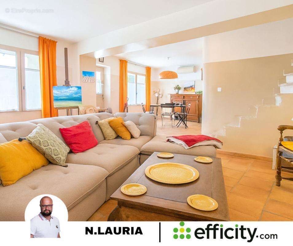 Maison à LA ROQUE-D'ANTHERON