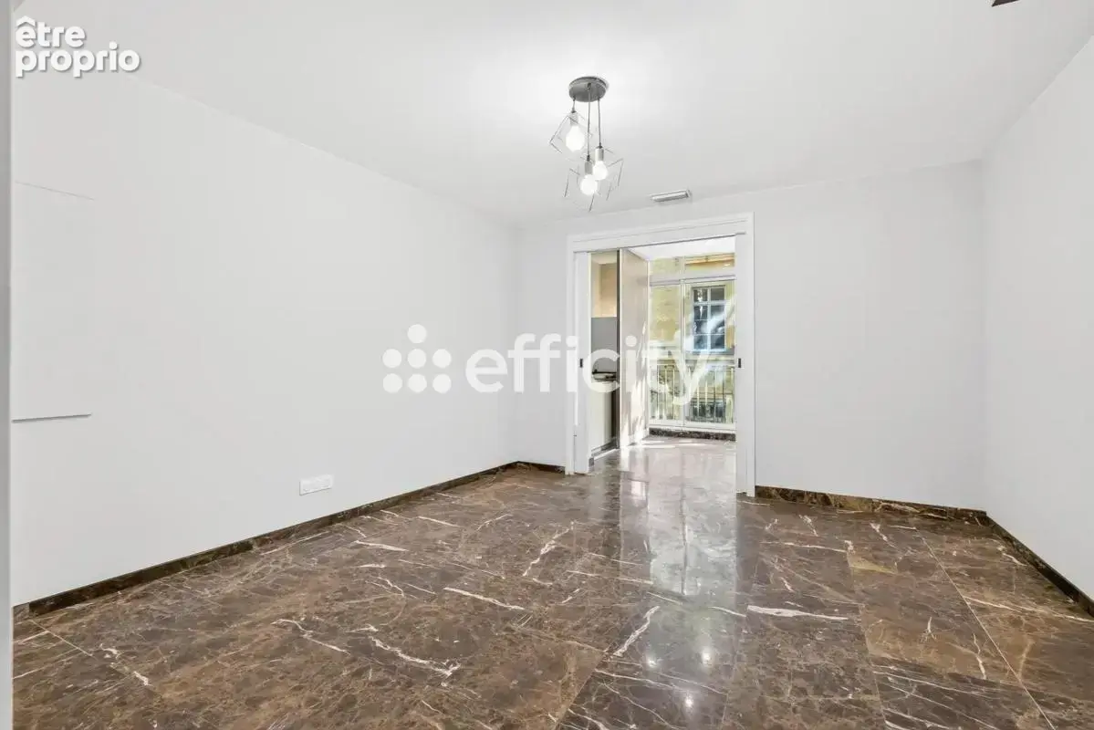 Commerce 152 m² à Avignon  - photo 8