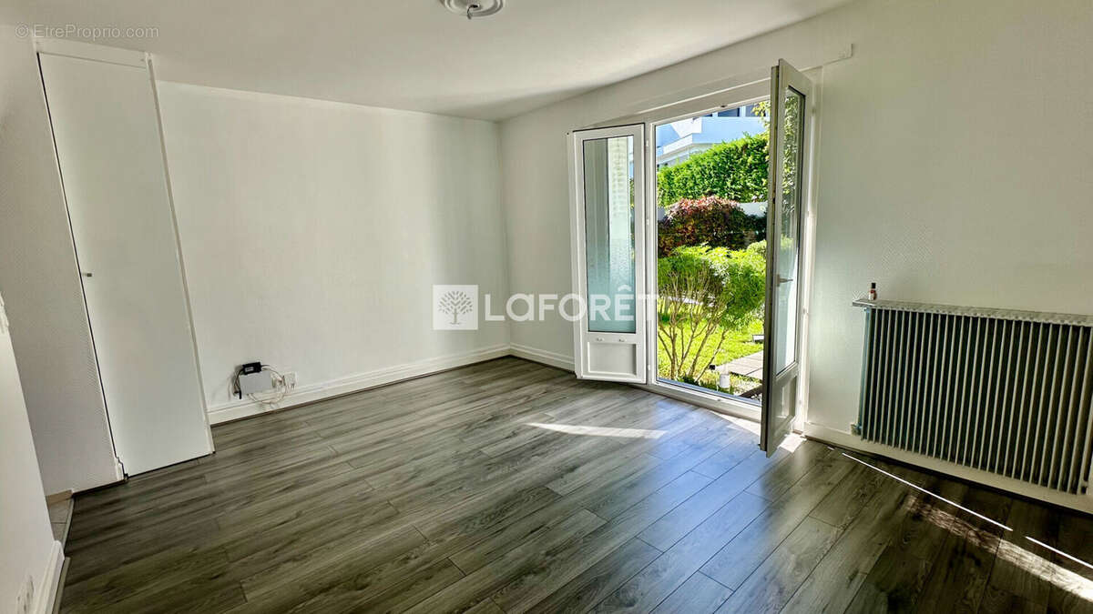 Appartement à LE RAINCY