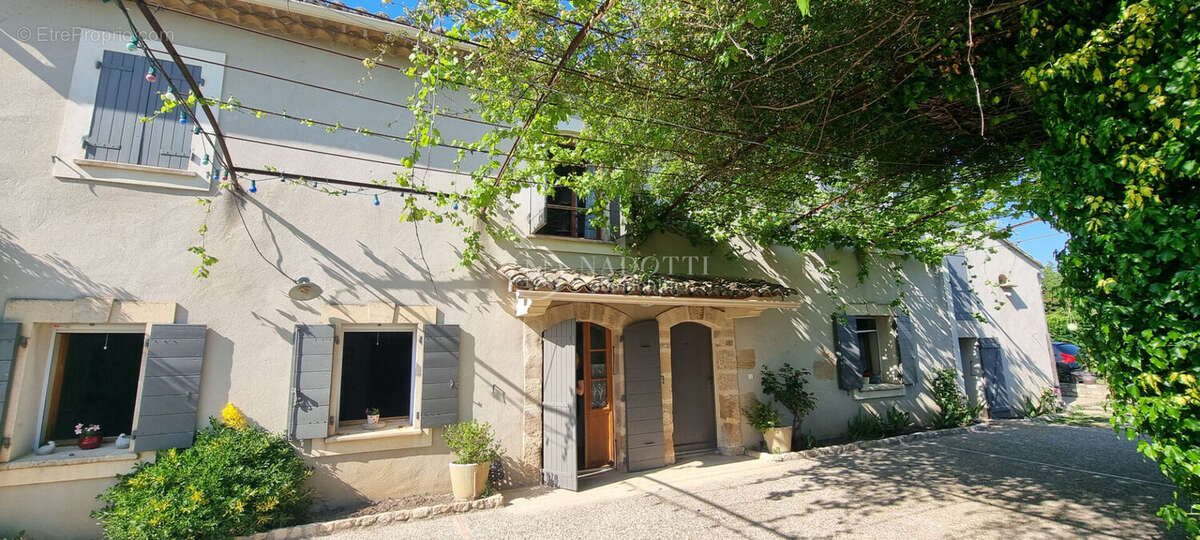 Cavaillon mas en campagne sur 9300 m² de terrain. - photo 3