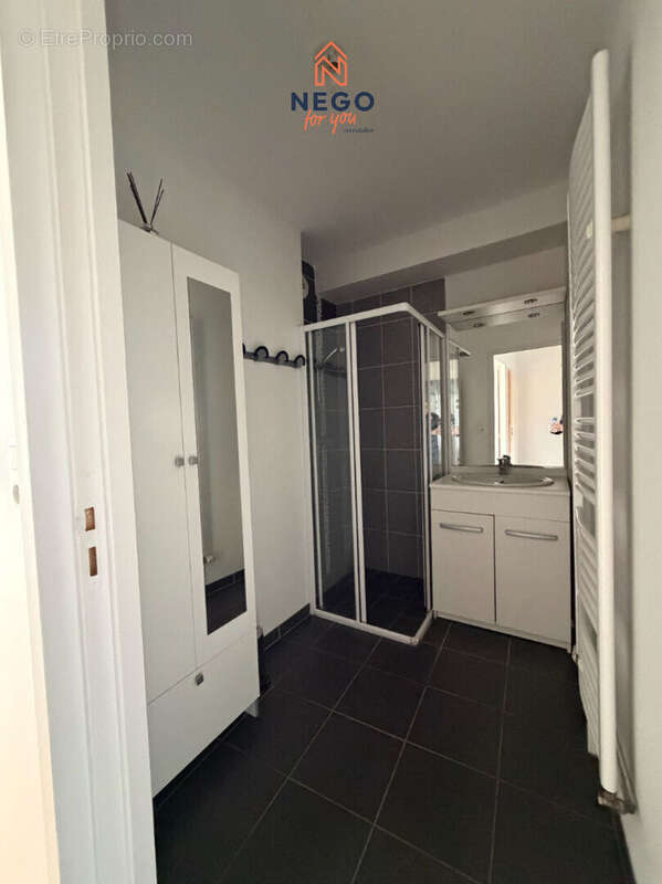 Appartement à LES PONTS-DE-CE