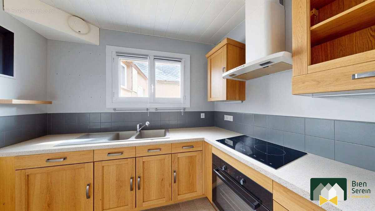 Cuisine - Maison à JOUY