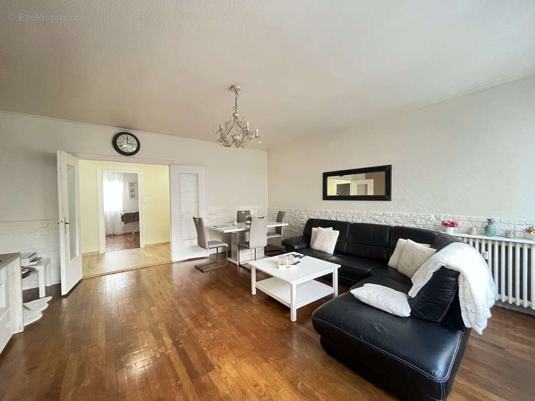 Appartement à SAINT-ETIENNE