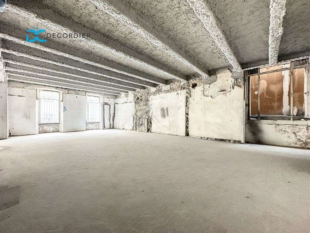 Commerce à EVIAN-LES-BAINS