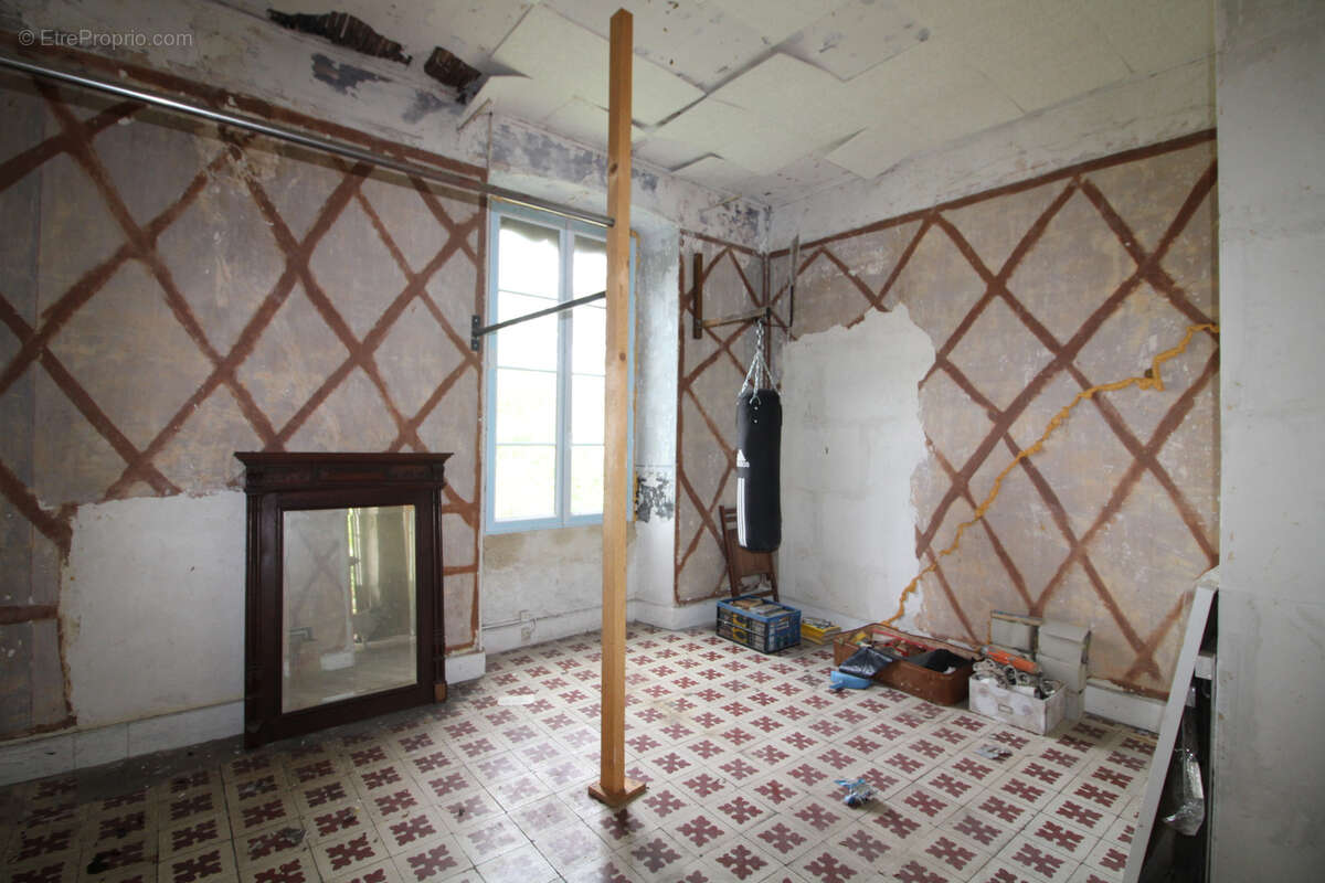 Maison de caractere d'un volume 333 m2  + dependance 86 m2. - photo 64