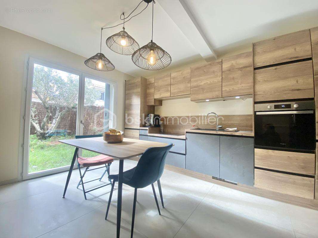 Maison à SIX-FOURS-LES-PLAGES