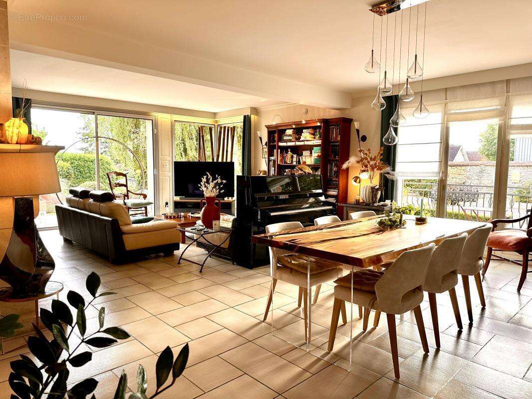 Maison à VENDEUVRE-SUR-BARSE