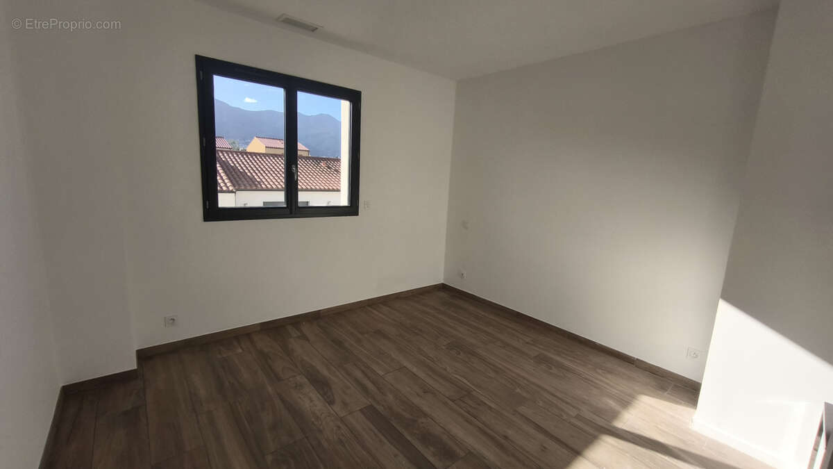 Maison à SAINT-GENIS-DES-FONTAINES