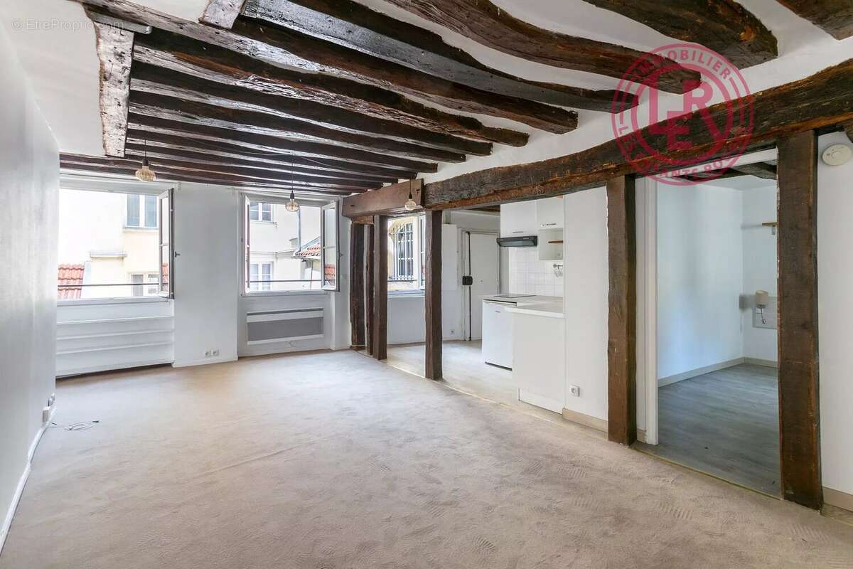 Appartement à PARIS-4E