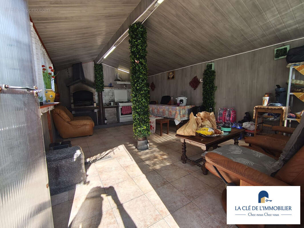 Maison 108 m² à Chateauneuf-Du-Faou  - photo 2