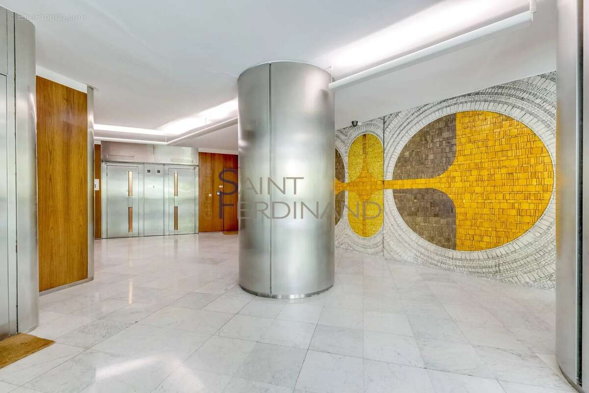 75016. passy. 2 pieces 57m² - photo 9