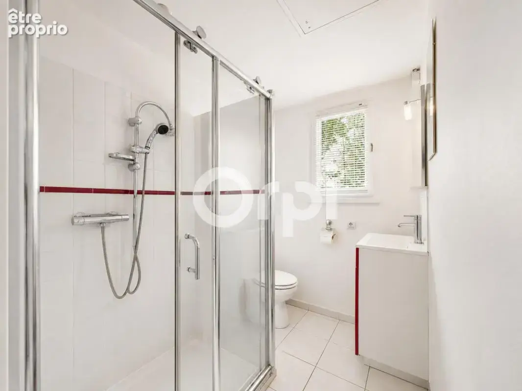 Piscine-calme-3 chambres en suite-tout à l'égout-proches commodités - photo 11