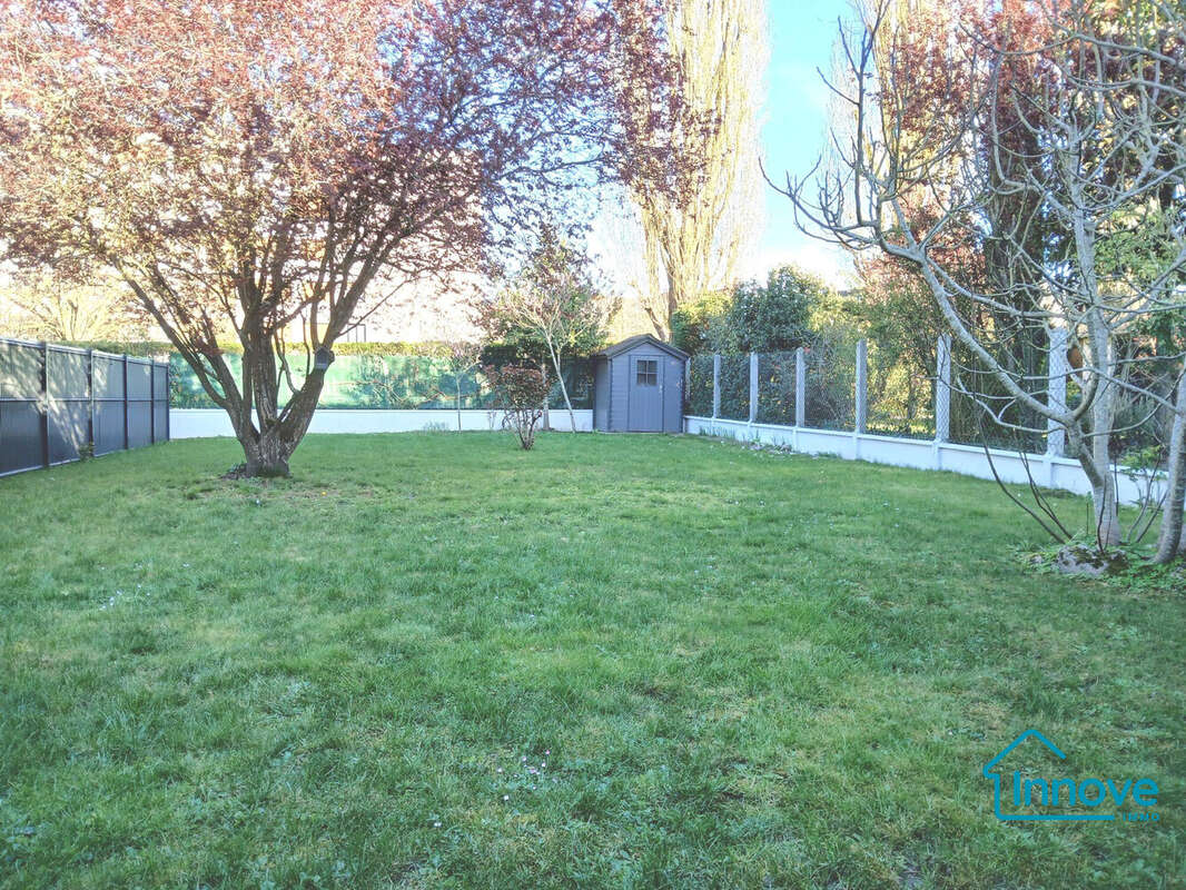 Maison à LES CLAYES-SOUS-BOIS