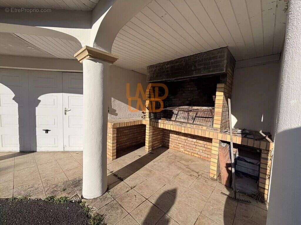 Maison à MIREFLEURS