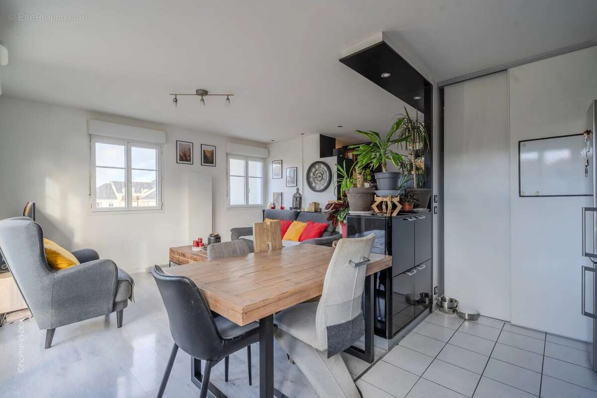 Appartement à MAGNY-LE-HONGRE