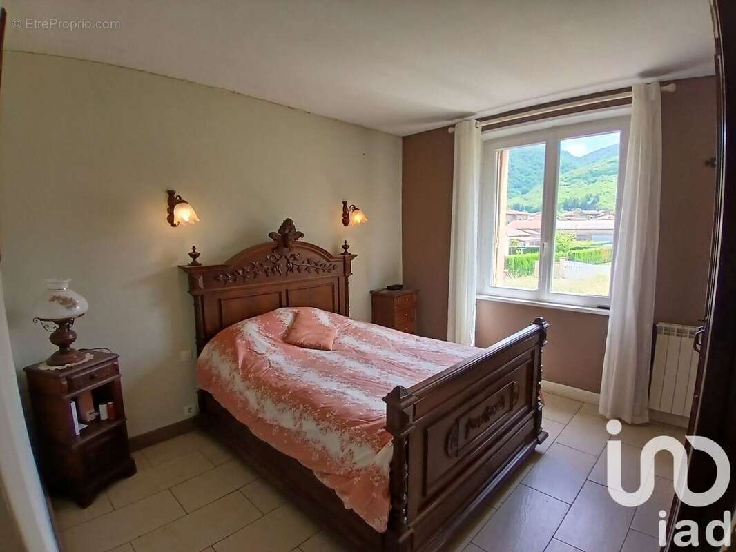 Maison 95 m² à Albine  - photo 7