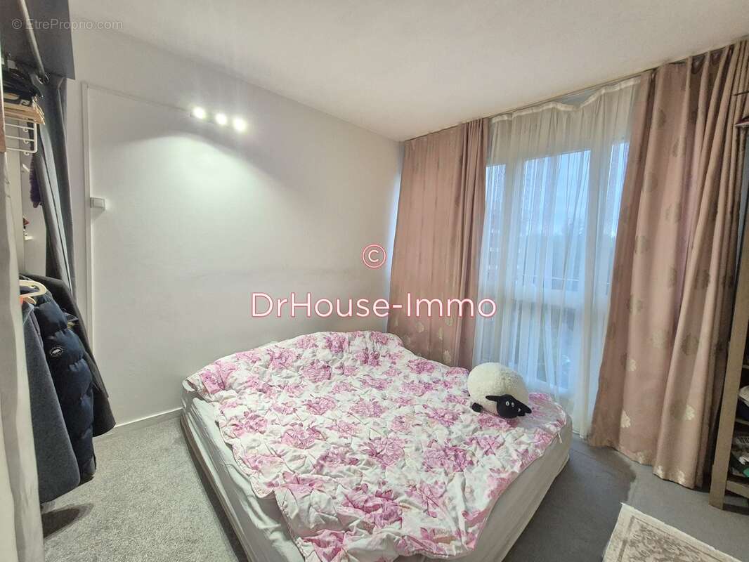 Appartement à LES MUREAUX