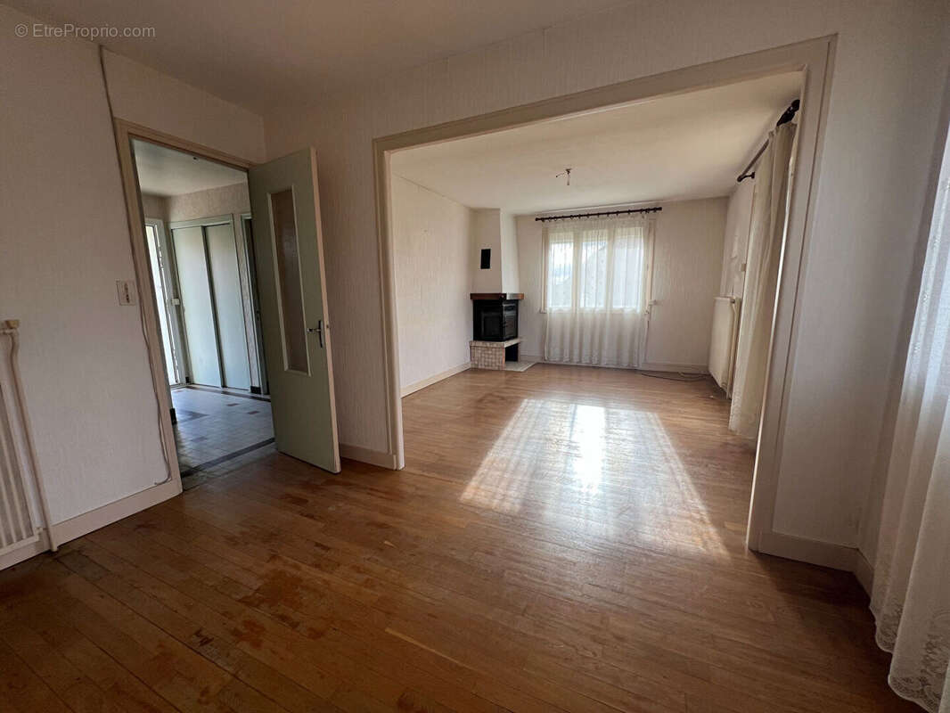 Maison à VELESMES-ESSARTS