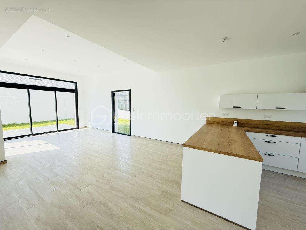 Maison à LA MEZIERE