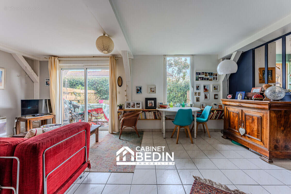 Appartement à ARES