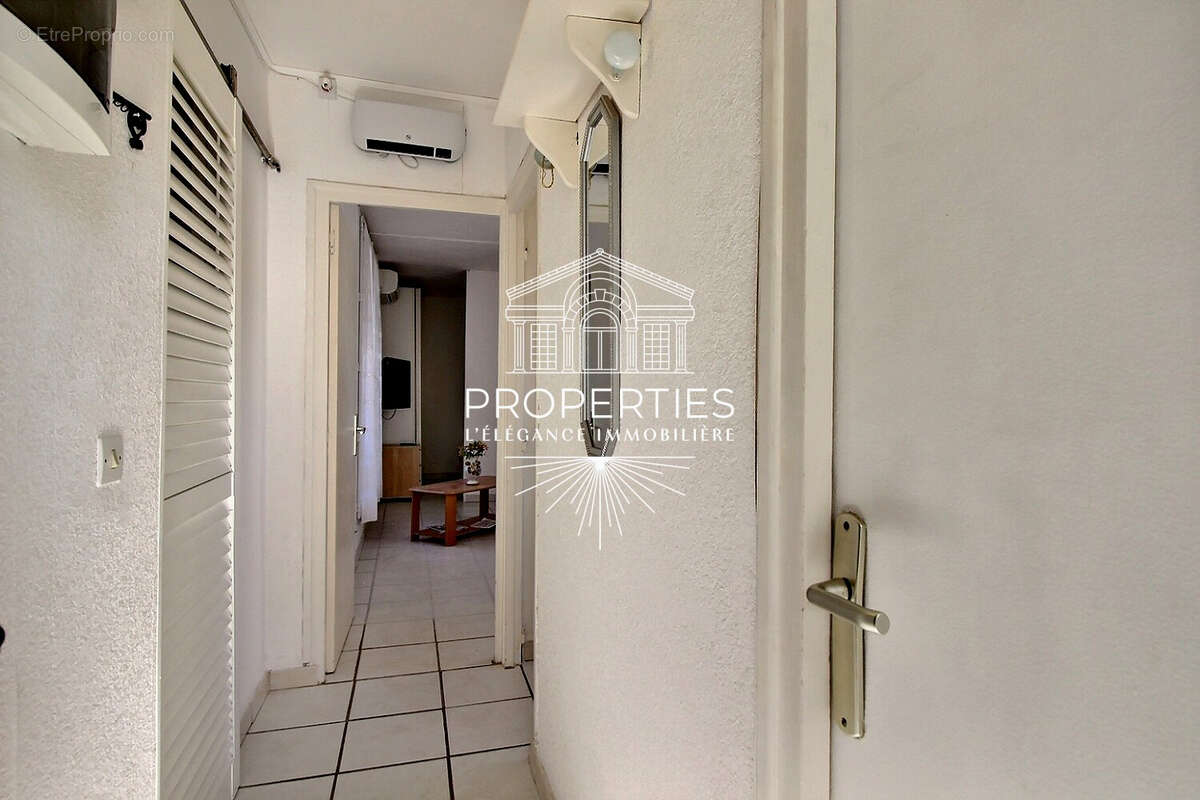 Appartement à BORMES-LES-MIMOSAS