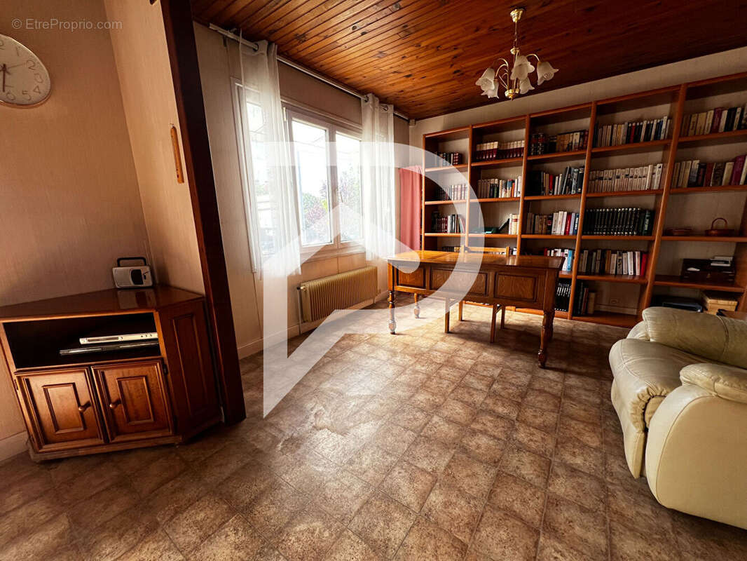 Maison à VIRY-CHATILLON